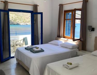 Triple Room with Sea View