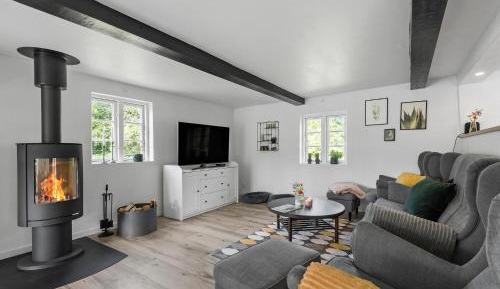 Three-Bedroom Holiday Home 