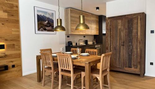 Two-Bedroom Deluxe Apartment