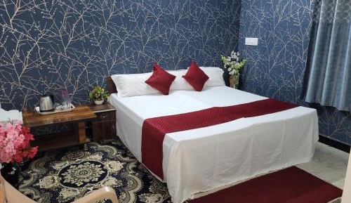 Deluxe Double Room with Extra Bed