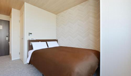 Room Selected at Check-In - Smoking (E-Cigarets Only)