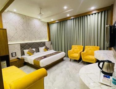 Deluxe Suite