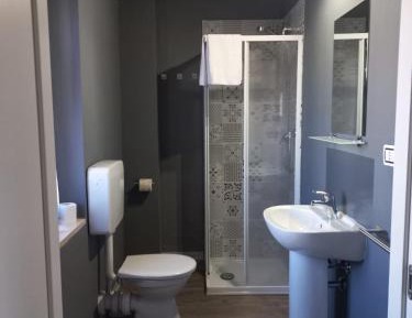 Studio Apartment with One Double Bed