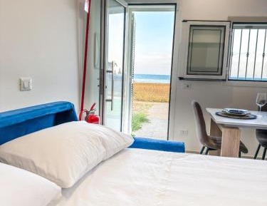 One-Bedroom Apartment with Sea View