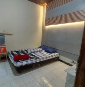 Triple Room with Shared Bathroom