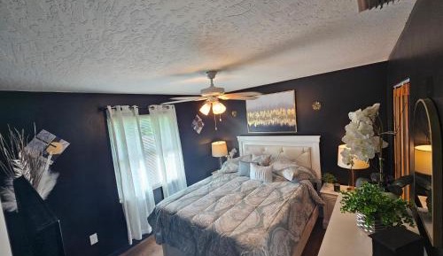 Deluxe Queen Suite