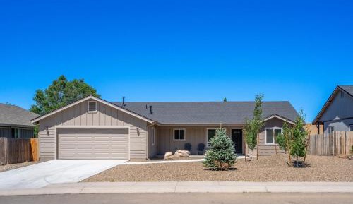Three-Bedroom Holiday Home 
