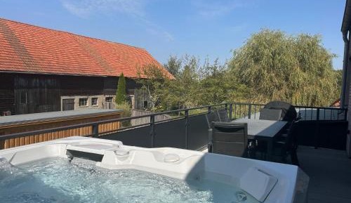 Three-Bedroom Apartment with Balcony