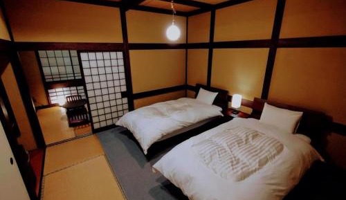 Twin Room with Private Bathroom