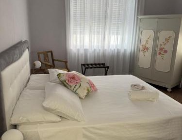 Three-Bedroom Standard Apartment