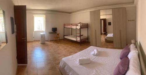 Quadruple Room with Private External Bathroom