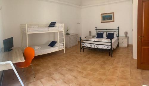 Quadruple Room with Private External Bathroom