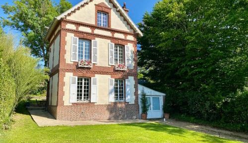 Three-Bedroom Holiday Home 