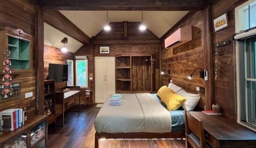 Triple Room with Private Bathroom