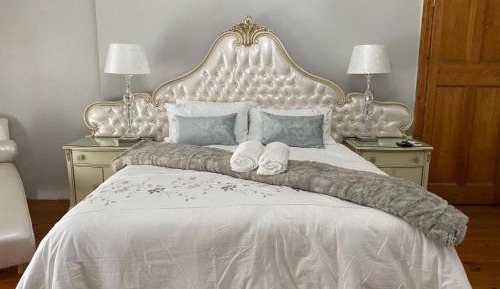 Superior King Suite