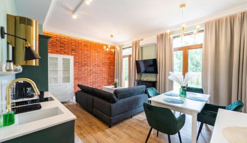 Deluxe One-Bedroom Apartment with Garden View