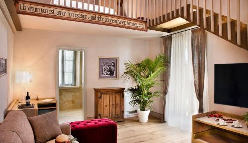 Superior King Suite
