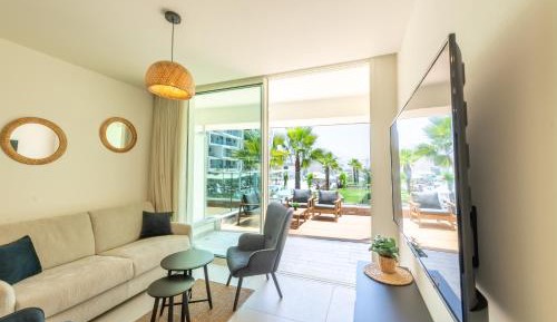 Junior Suite with Pool View