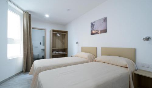 Twin Room with Private Bathroom