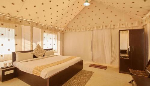 Swiss Camp / Luxury Camp