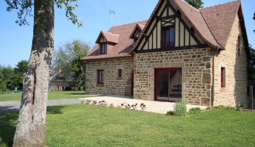 Holiday Home (9 Adults)