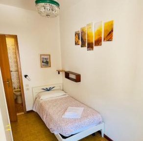 Single Room with Private Bathroom