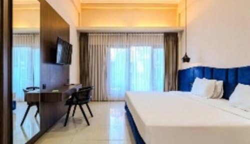 Two-Bedroom Pool View - Interconnecting Room