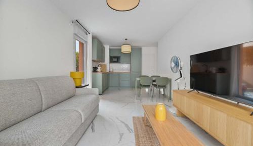 Superior One-Bedroom Apartment with Balcony