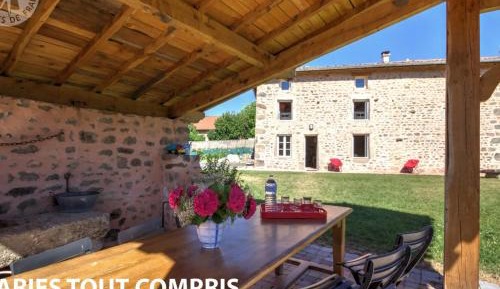 Holiday Home (10 Adults)