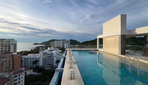 One-Bedroom Apartment with Sea View and Balcony