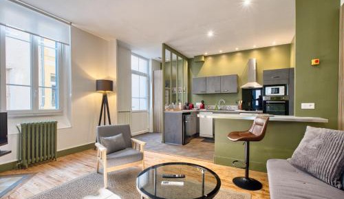 Superior One-Bedroom Apartment