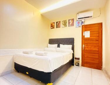 Deluxe Queen Room