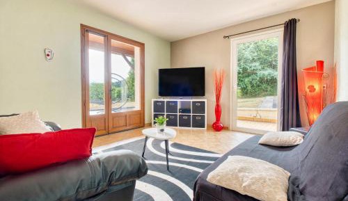 Three-Bedroom Vacation Home 