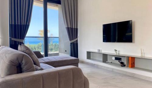 Deluxe Suite with Sea View