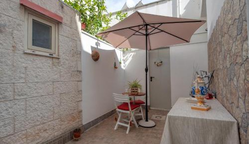 Superior One-Bedroom Apartment