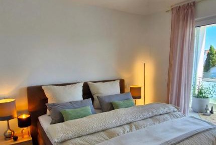 One-Bedroom Apartment with Balcony