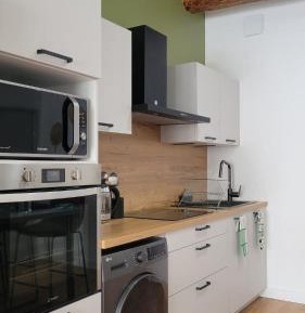 One-Bedroom Apartment