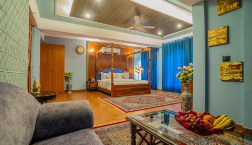 Queen Suite
