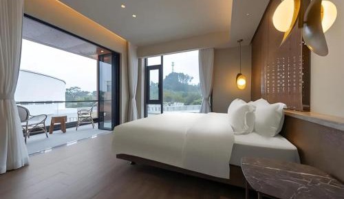 Double Room with Lake View