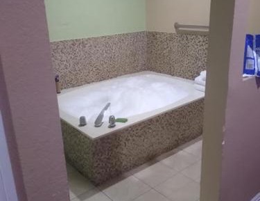 Suite with Spa Bath