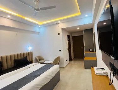 Deluxe Double Room with Balcony
