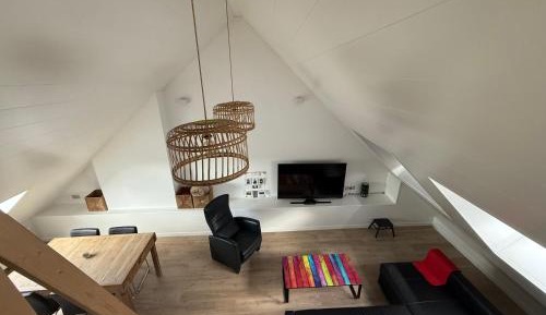 King Studio with Sofa Bed