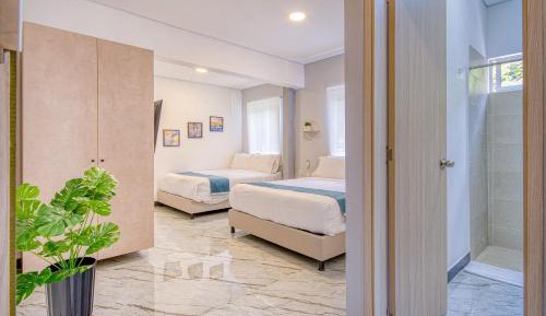 Studio Apartment with Balcony