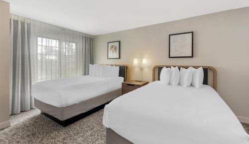 Two-Bedroom Suite with Queen and Two Double Beds