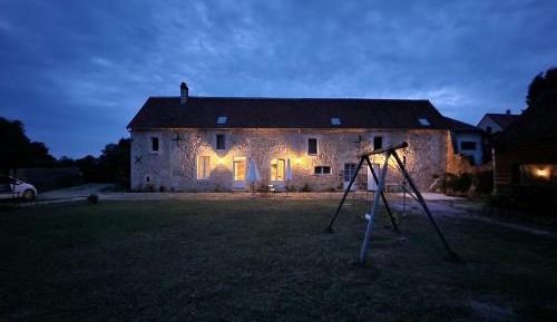 Villa with Garden View