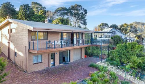 Four-Bedroom Holiday Home