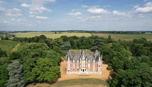 Seven-Bedroom House