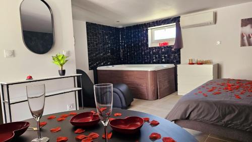 Suite with Hot Tub