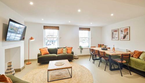 Four-Bedroom Holiday Home