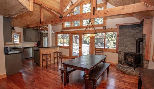 Three-Bedroom Holiday Home 